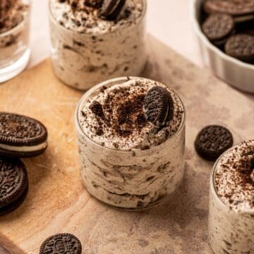 Creamy Oreo mousse dessert with cookie crumbs on top.